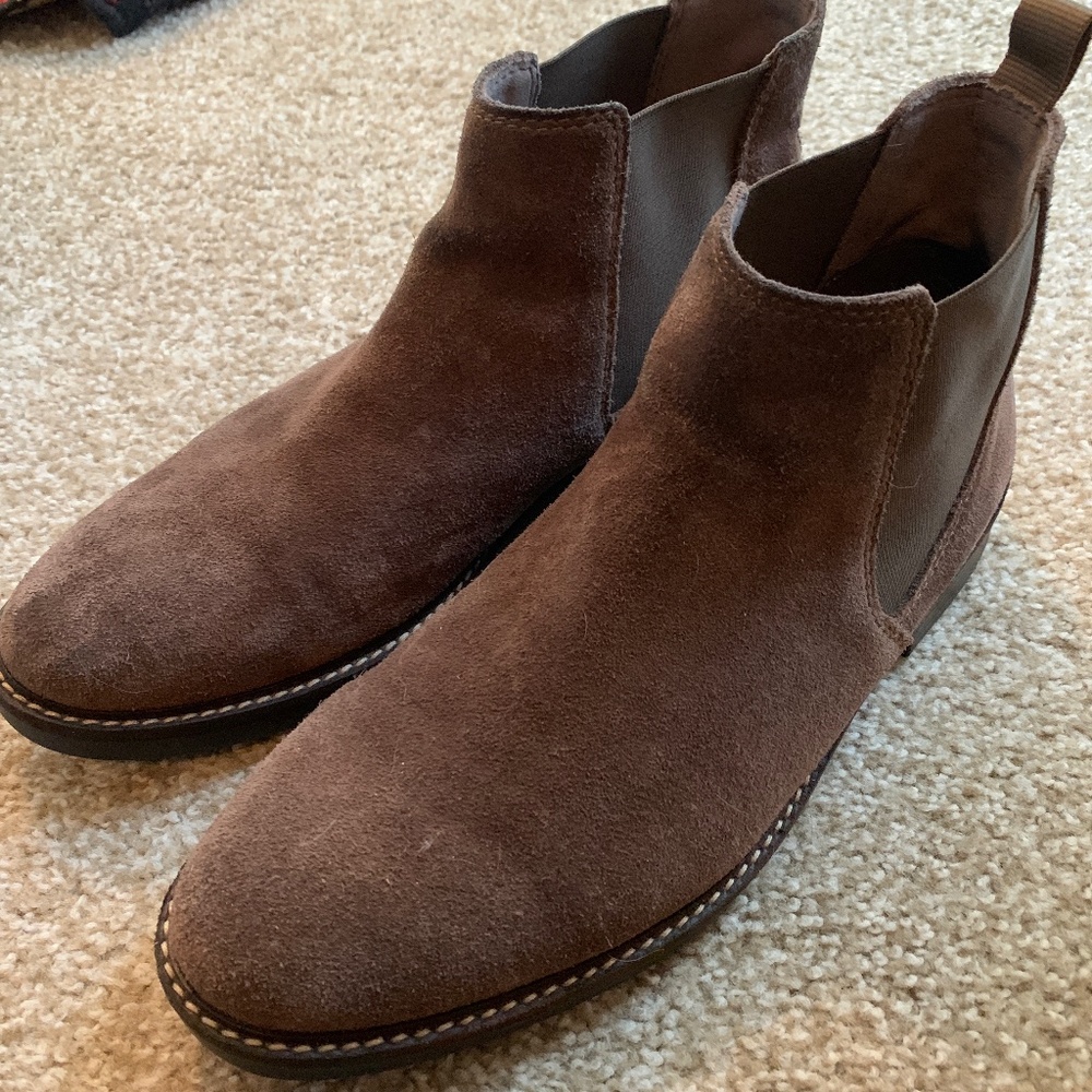 Clarks Chelsea Boots (Desert Brown)